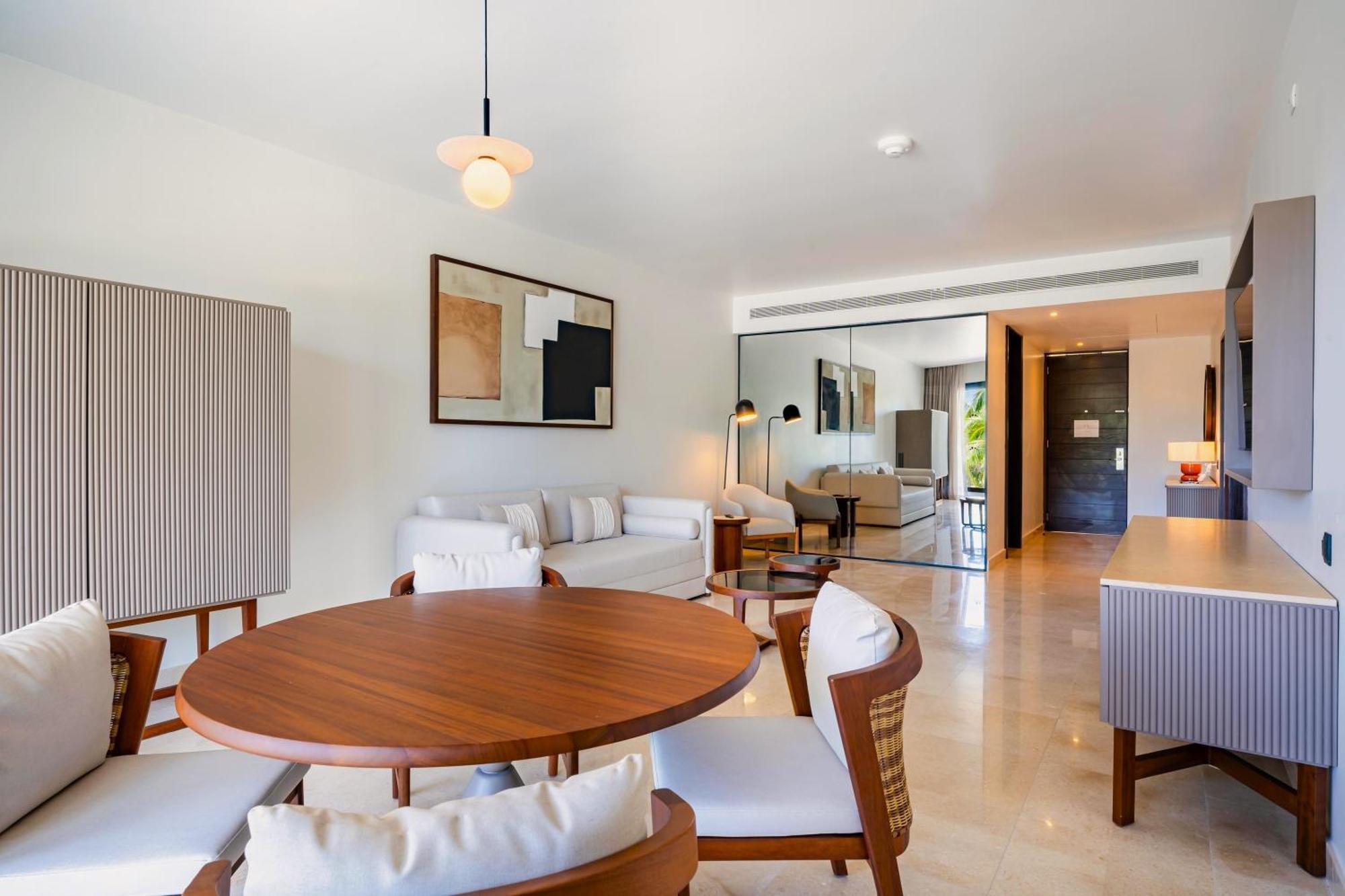 Family Selection Suite Beachside